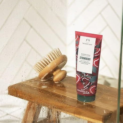 The Body Shop Strawberry Softening Body Polish Scrub